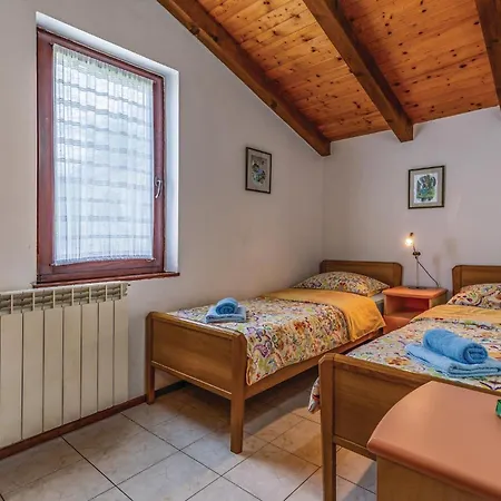 Apartment In With Wifi Porec