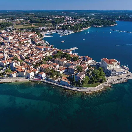 Apartment In With Wifi Porec
